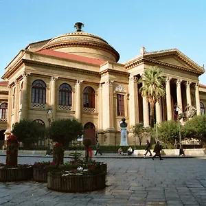 Garibaldi 29 - Piazza Marina A - In Pieno Centro. 2* Palermo