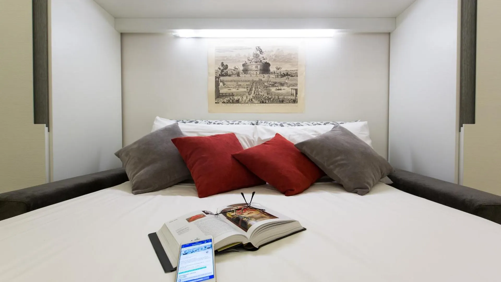 Navona Open Space Apartments Roma 4*,